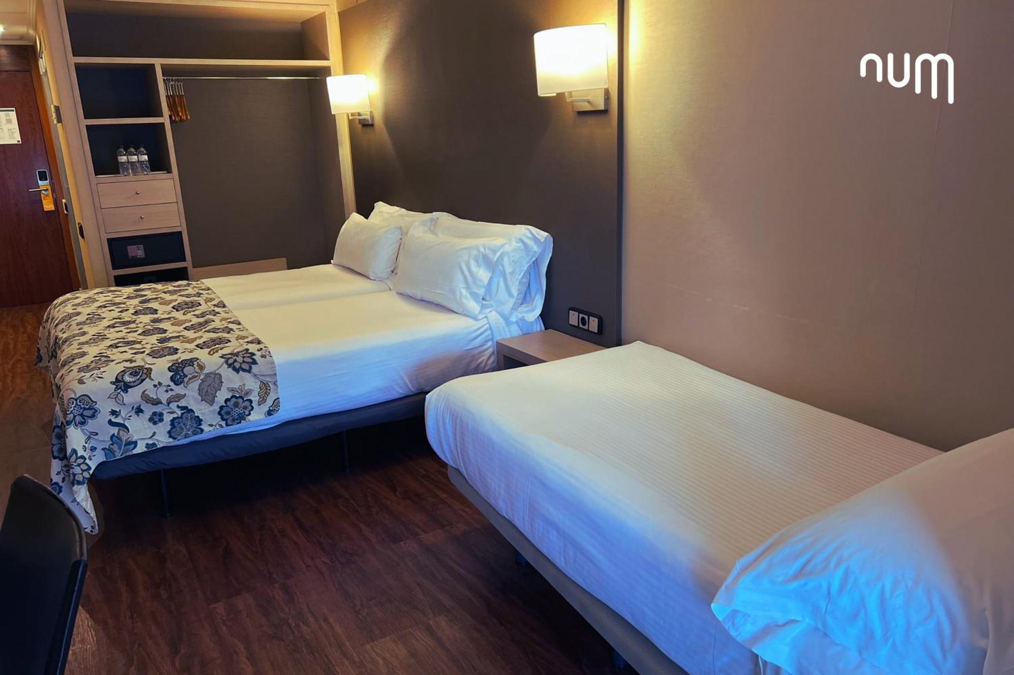 Num Hotel Salou Bagian luar foto