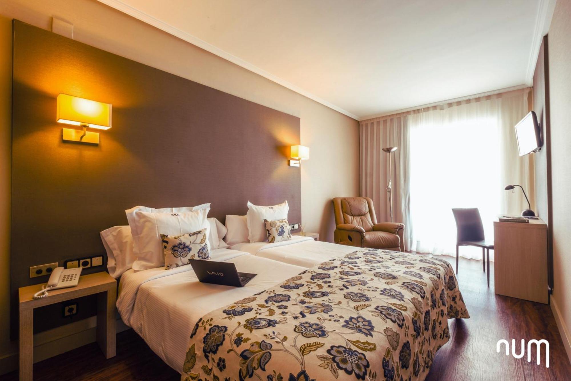 Num Hotel Salou Bagian luar foto