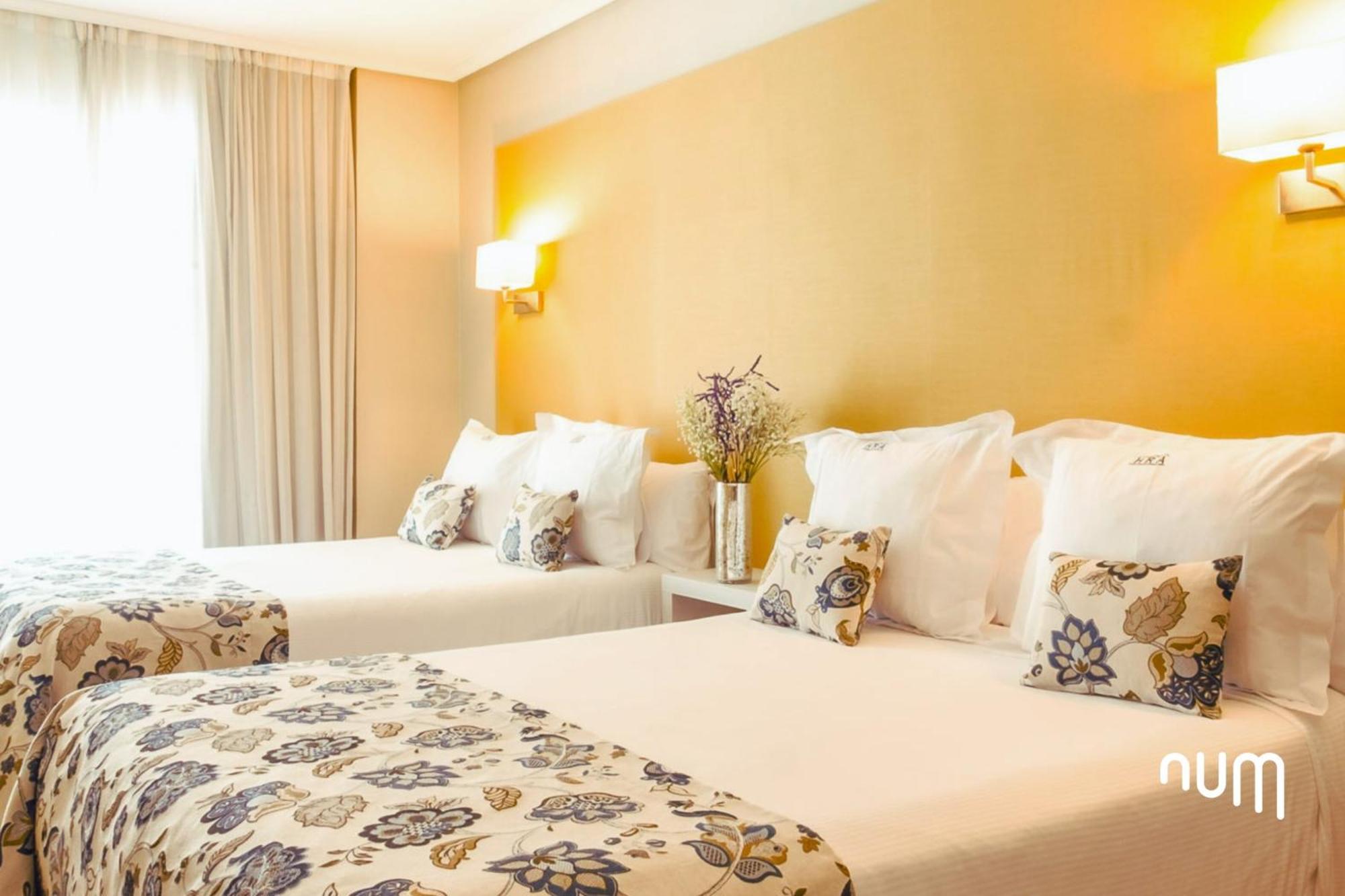 Num Hotel Salou Bagian luar foto